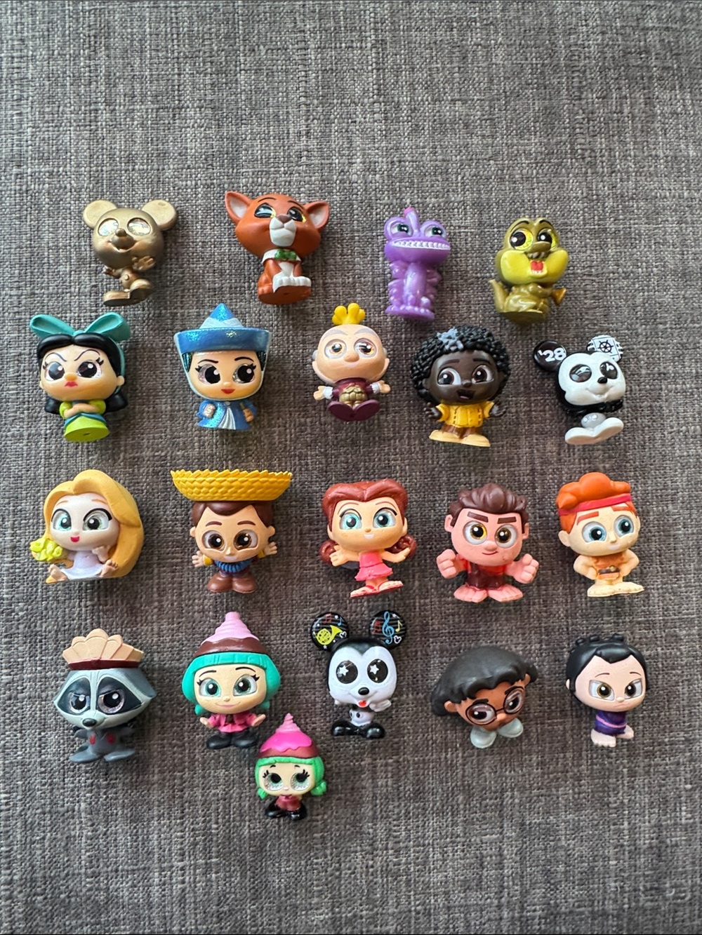 Disney Doorables lot of 20 figures